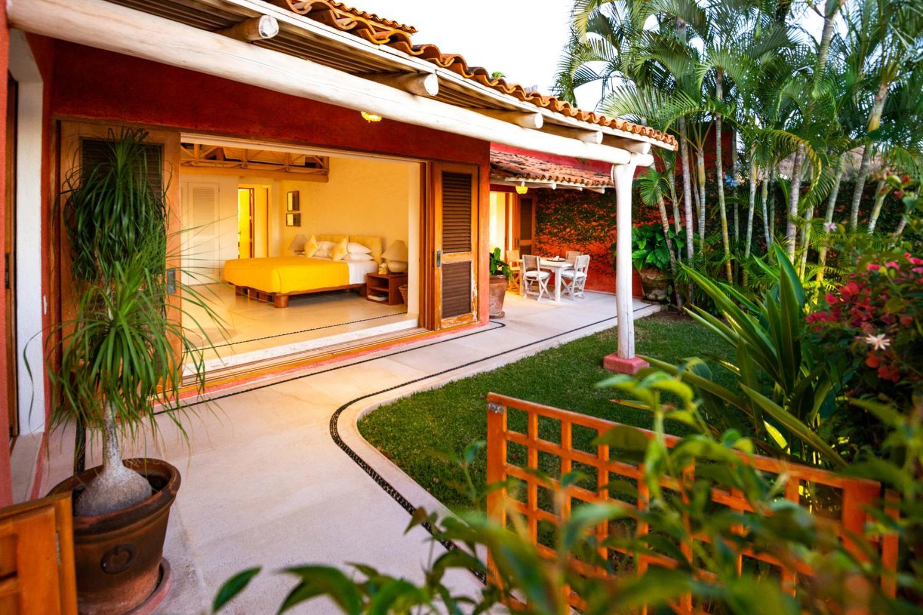 Private Villas In กาเรเยส ภายนอก รูปภาพ